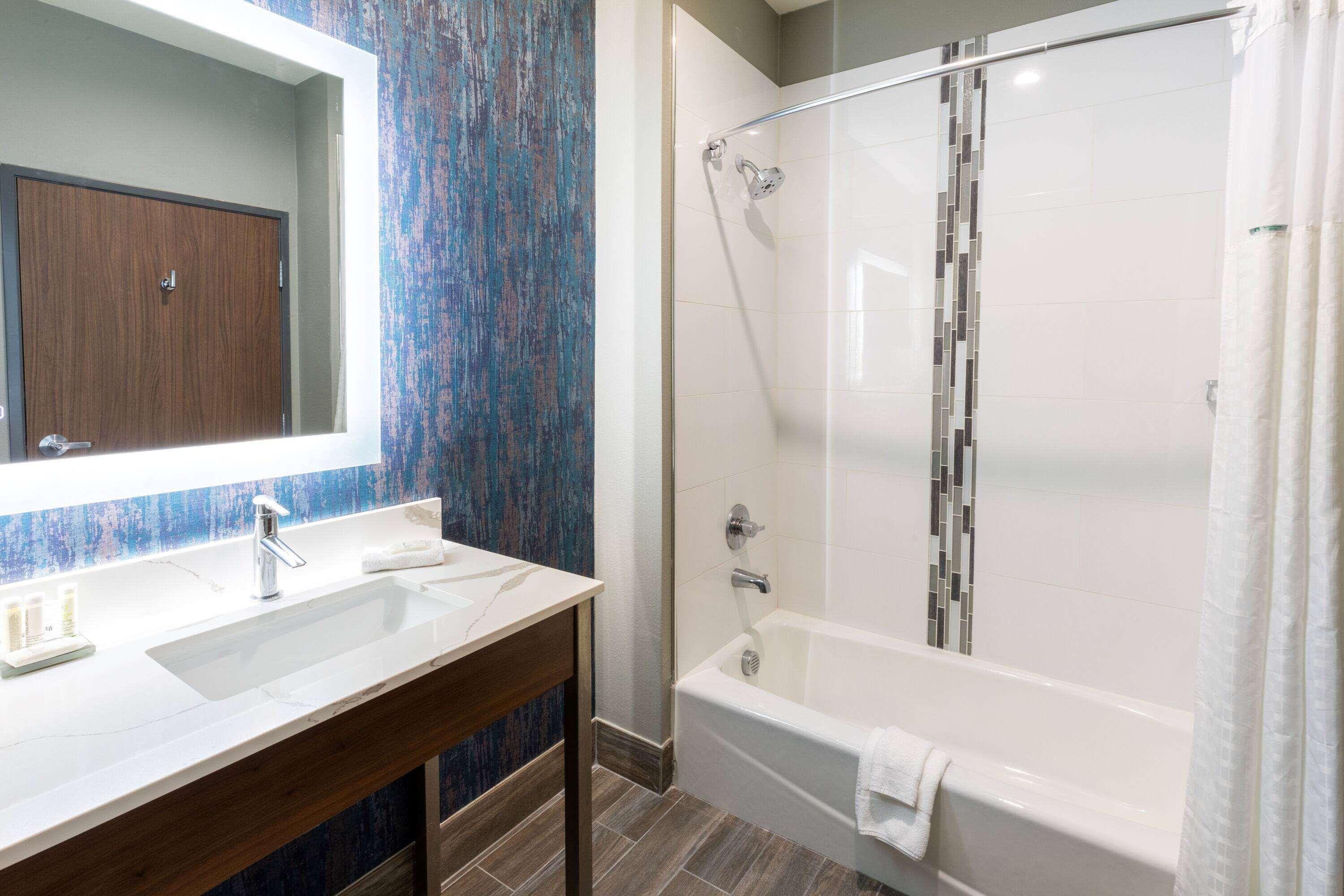 La Quinta Inn & Suites By Wyndham Dallas - Frisco Stadium المظهر الخارجي الصورة