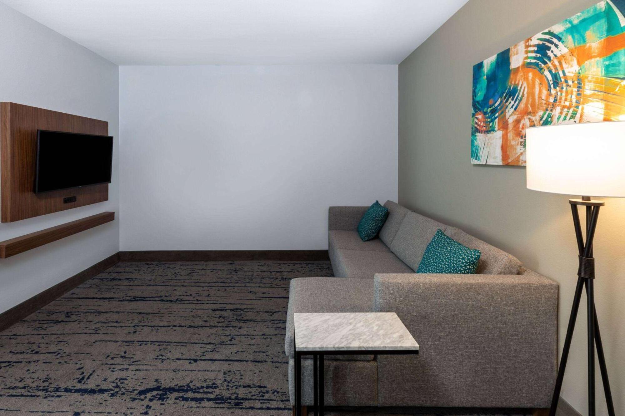 La Quinta Inn & Suites By Wyndham Dallas - Frisco Stadium المظهر الخارجي الصورة